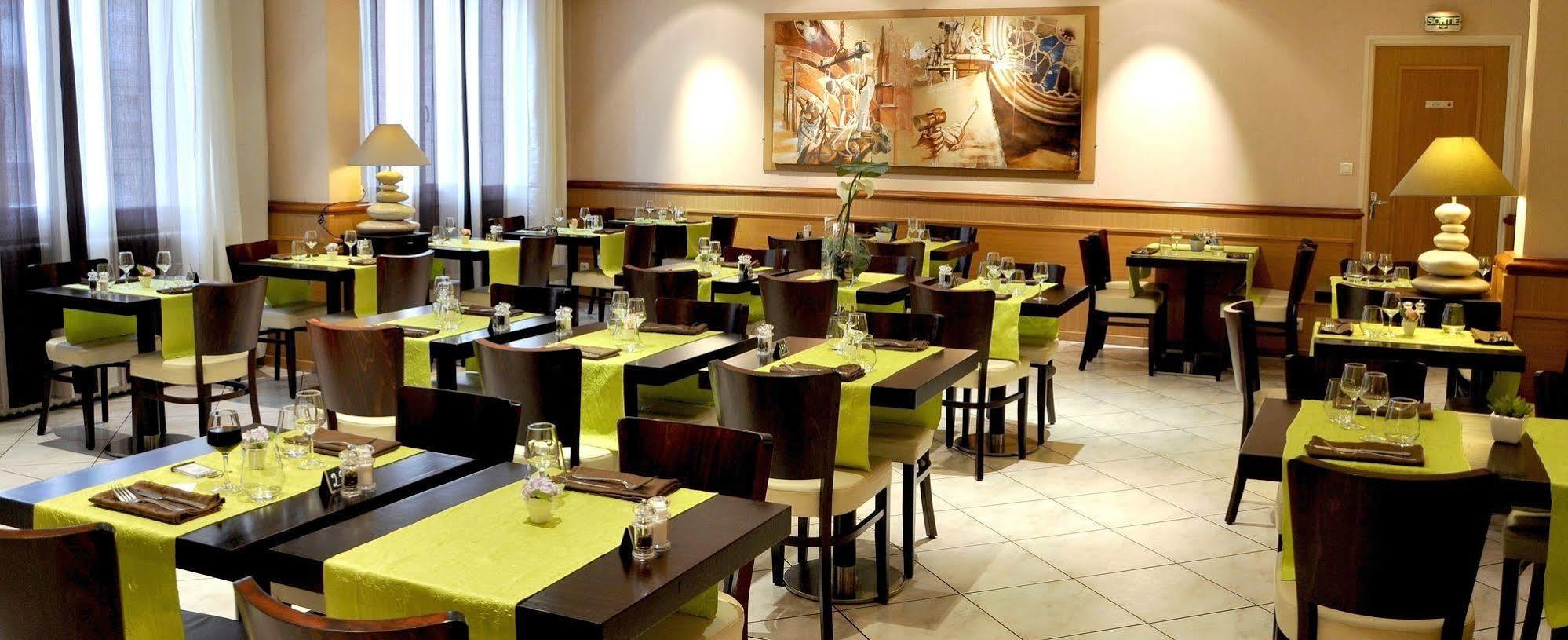 Logis Restaurant Du Midi - Centre Hotel 2*